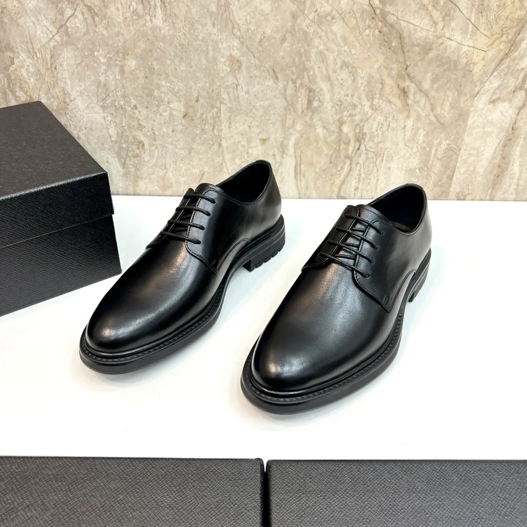 Original order quality: P580 Brand: PRADA (Prada) Standard code: Men's size 38/44 (45 can be customized) Grade: Same style as the official website High-quality men's shoes Material: Original cowhide Water-dyed cowhide lining Rubber outsole Style categories: Men's fashionable formal leather shoes Slip-on men's shoes series Young fashion European and American trends British style Top luxury Color: Actual picture